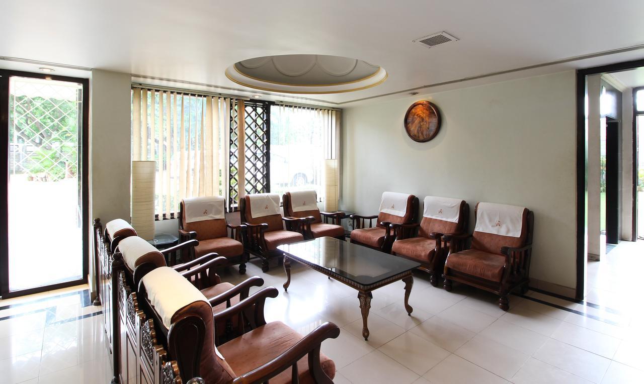 Treebo Trend Royal Inn Mysore Exterior photo