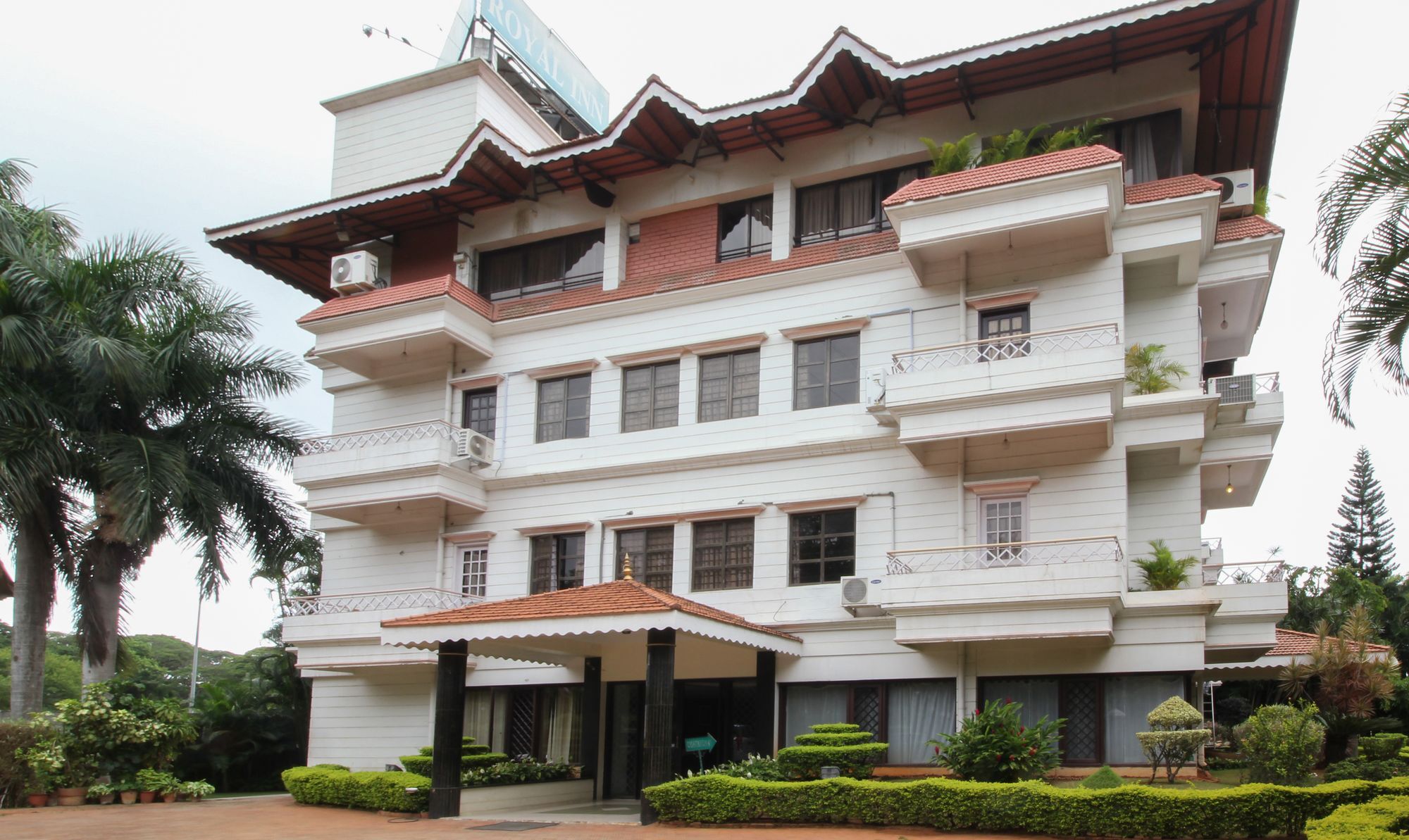 Treebo Trend Royal Inn Mysore Exterior photo